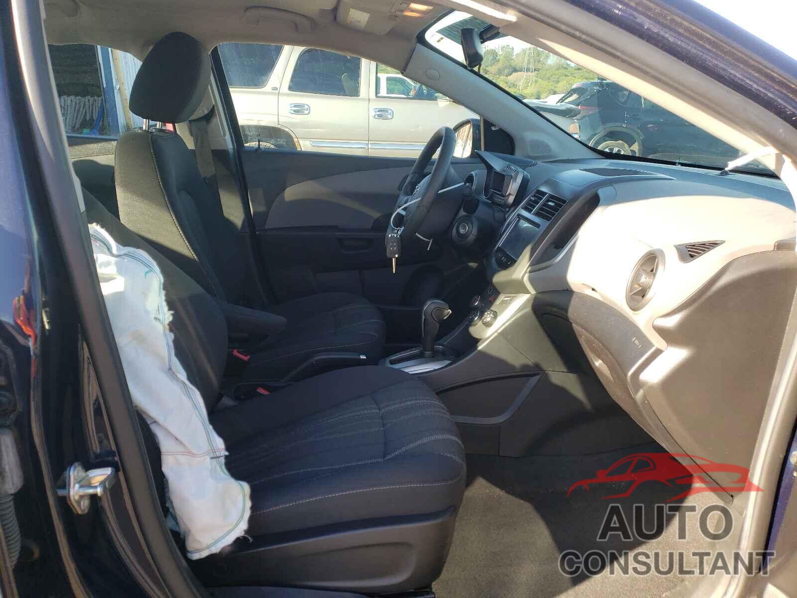 CHEVROLET SONIC 2016 - 1G1JC5SH4G4166268