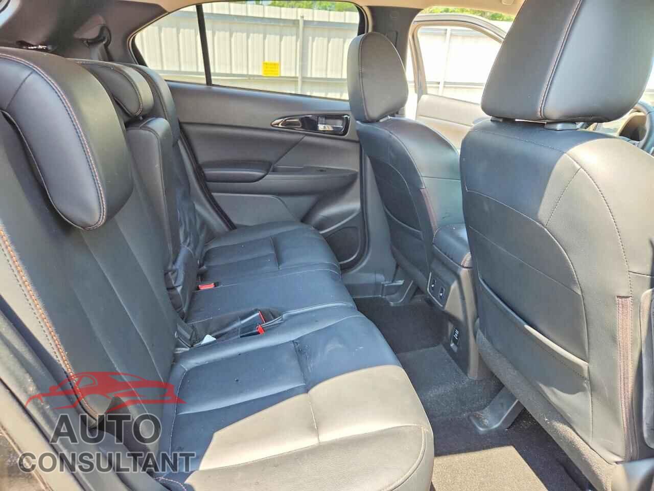 MITSUBISHI ECLIPSE 2019 - JA4AT5AA6KZ048742