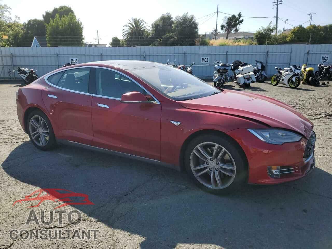 TESLA MODEL S 2016 - 5YJSA1E29GF136824