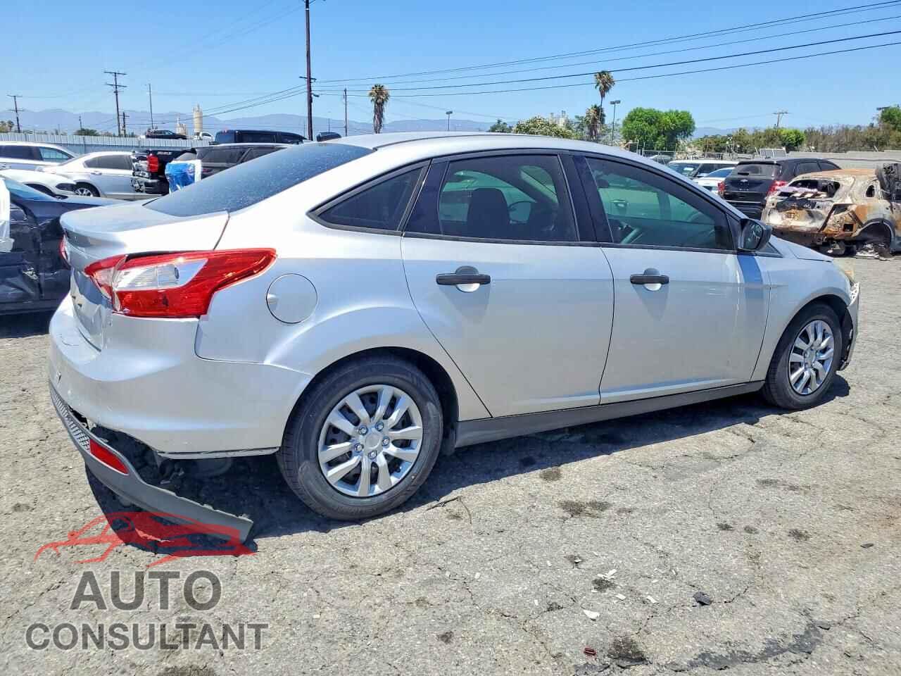FORD FOCUS 2013 - 1FADP3E23DL374413