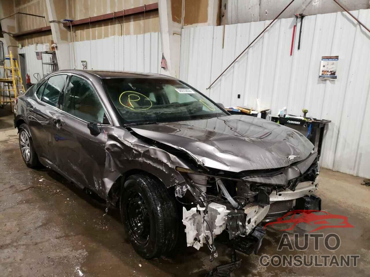 TOYOTA CAMRY 2018 - 4T1B11HK3JU081678