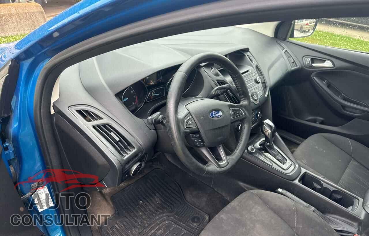 FORD FOCUS 2015 - 1FADP3F28FL379575