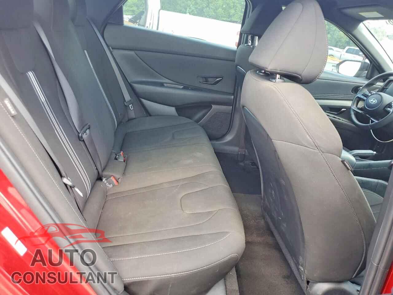 HYUNDAI ELANTRA 2025 - KMHLM4DG6SU071663