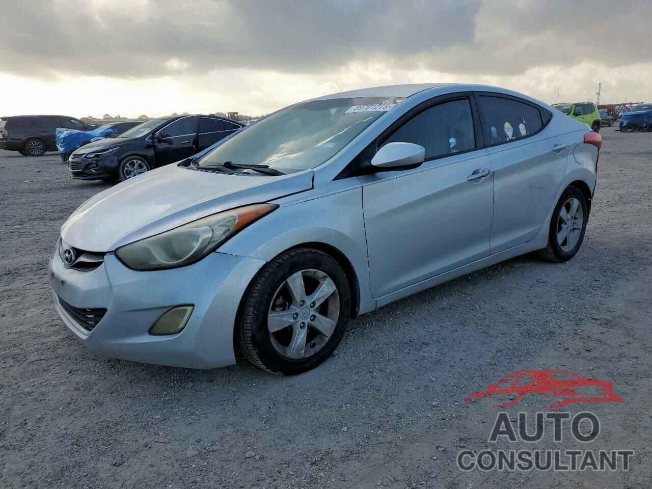 HYUNDAI ELANTRA 2013 - KMHDH4AE2DU754975