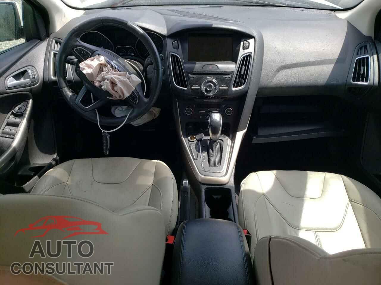 FORD FOCUS 2015 - 1FADP3N24FL262321
