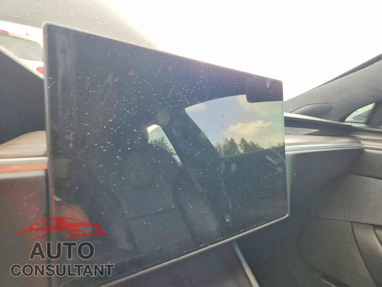 TESLA MODEL S 2022 - 5YJSA1E51NF471177