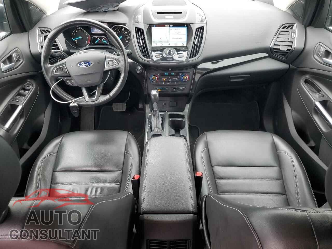 FORD ESCAPE 2017 - 1FMCU9JD9HUE72284