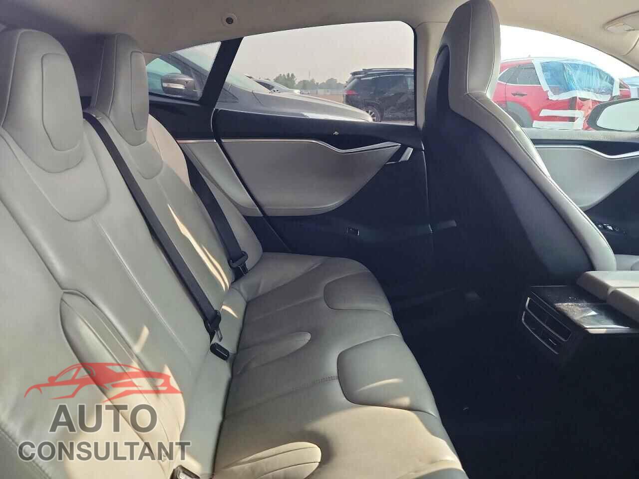 TESLA MODEL S 2015 - 5YJSA1S19FF080328