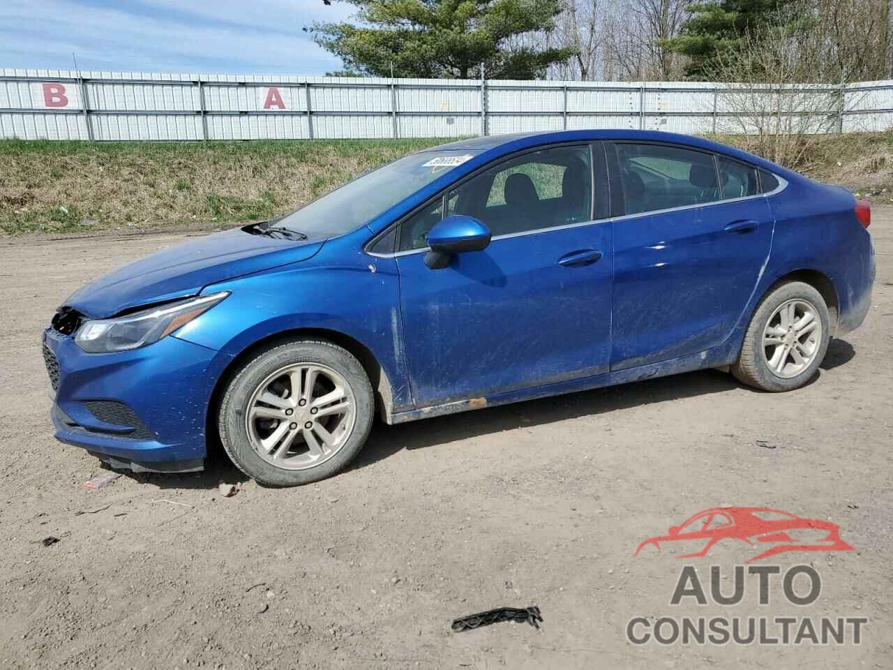 CHEVROLET CRUZE 2018 - 1G1BE5SM8J7175699