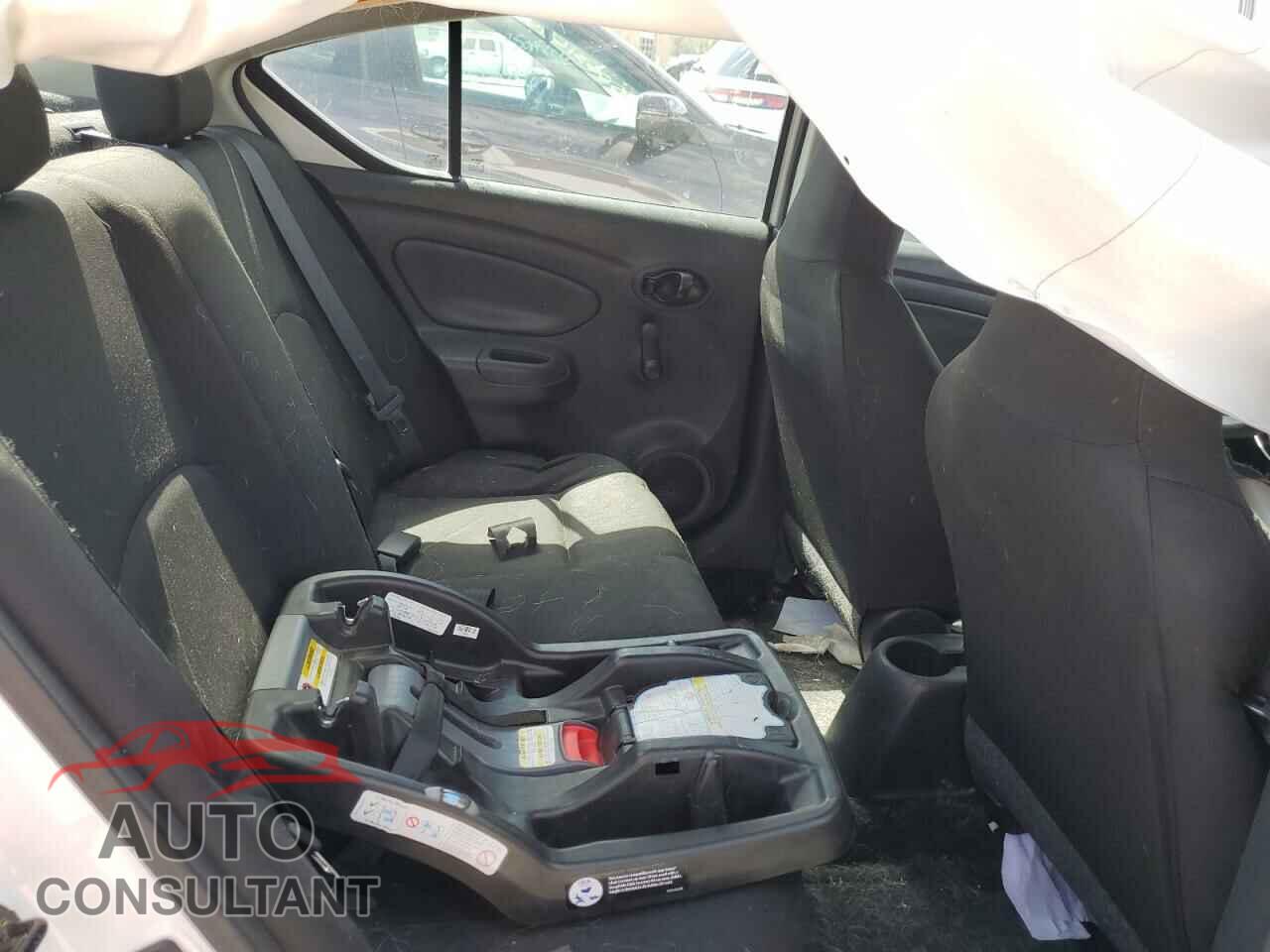 NISSAN VERSA 2017 - 3N1CN7AP3HL856218