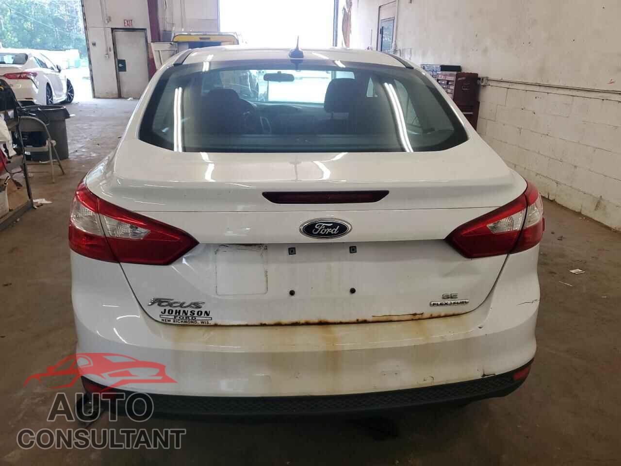 FORD FOCUS 2014 - 1FADP3F26EL373935