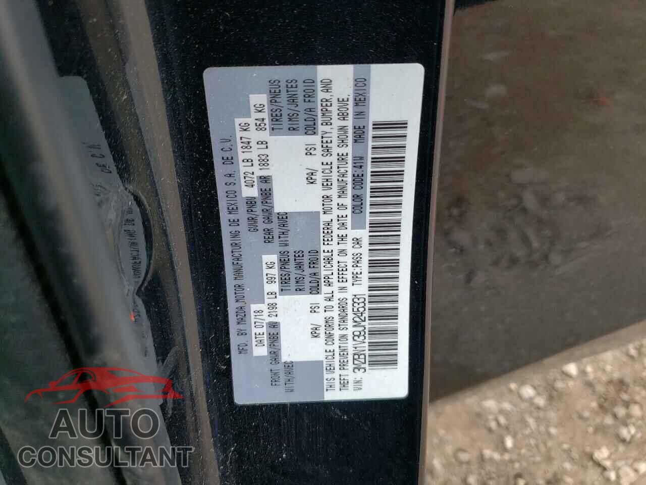 MAZDA 3 2018 - 3MZBN1V39JM245331