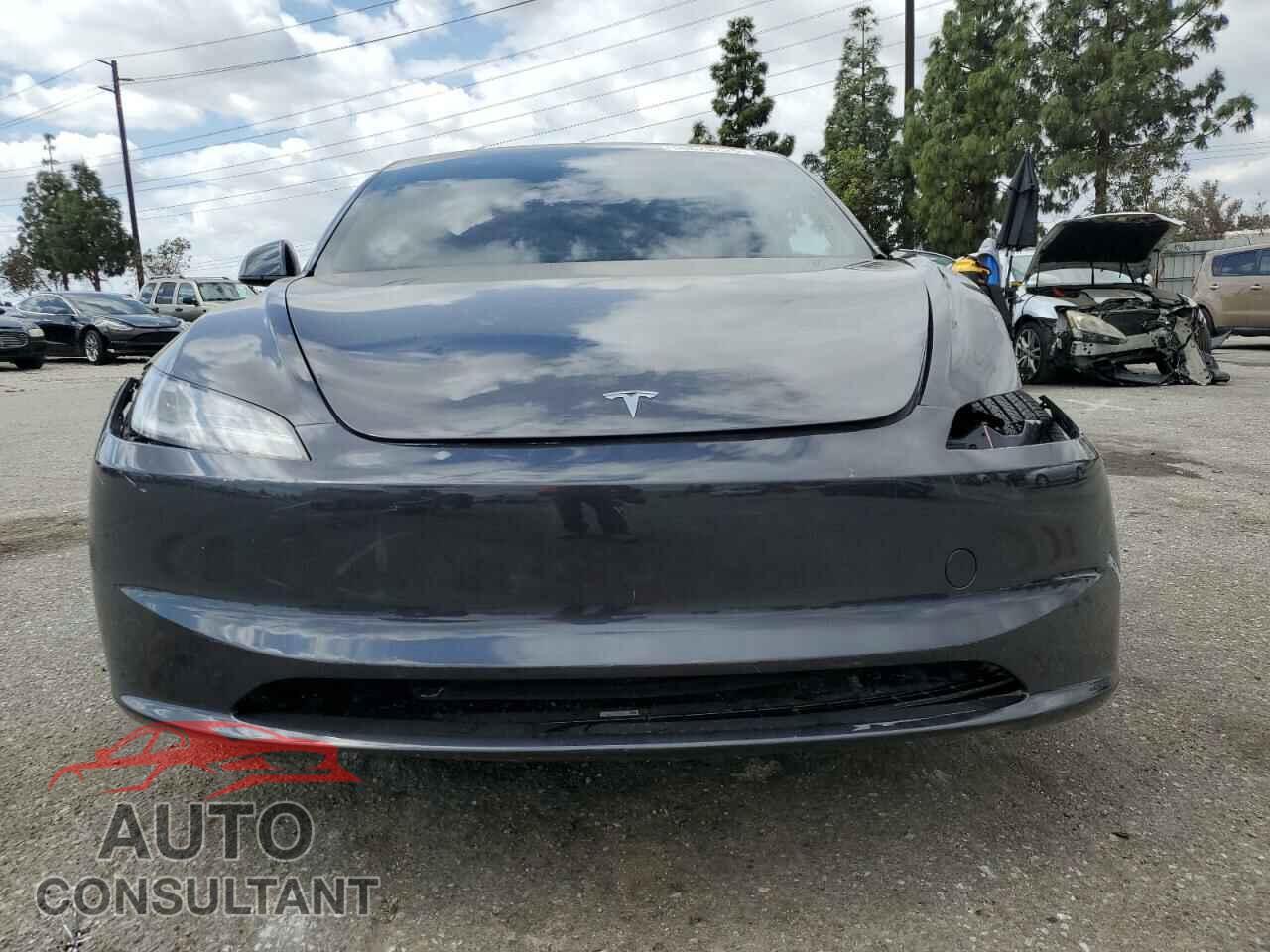 TESLA MODEL 3 2024 - 5YJ3E1EA9RF845773
