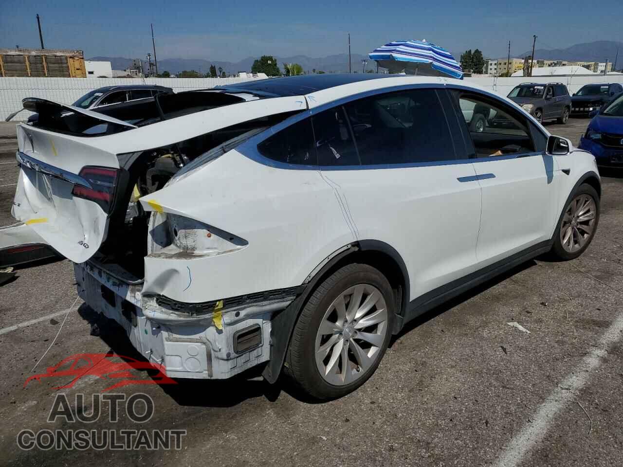 TESLA MODEL X 2018 - 5YJXCDE2XJF104182