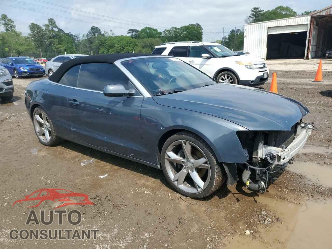 AUDI A5 2011 - WAUJFAFHXBN013041