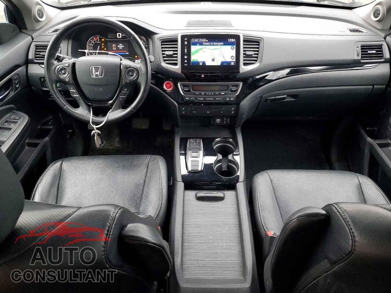 HONDA PILOT 2017 - 5FNYF6H94HB502384