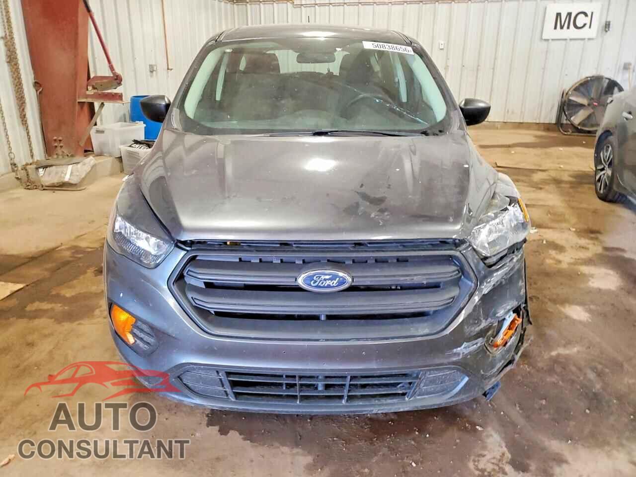 FORD ESCAPE 2018 - 1FMCU0F79JUC39588