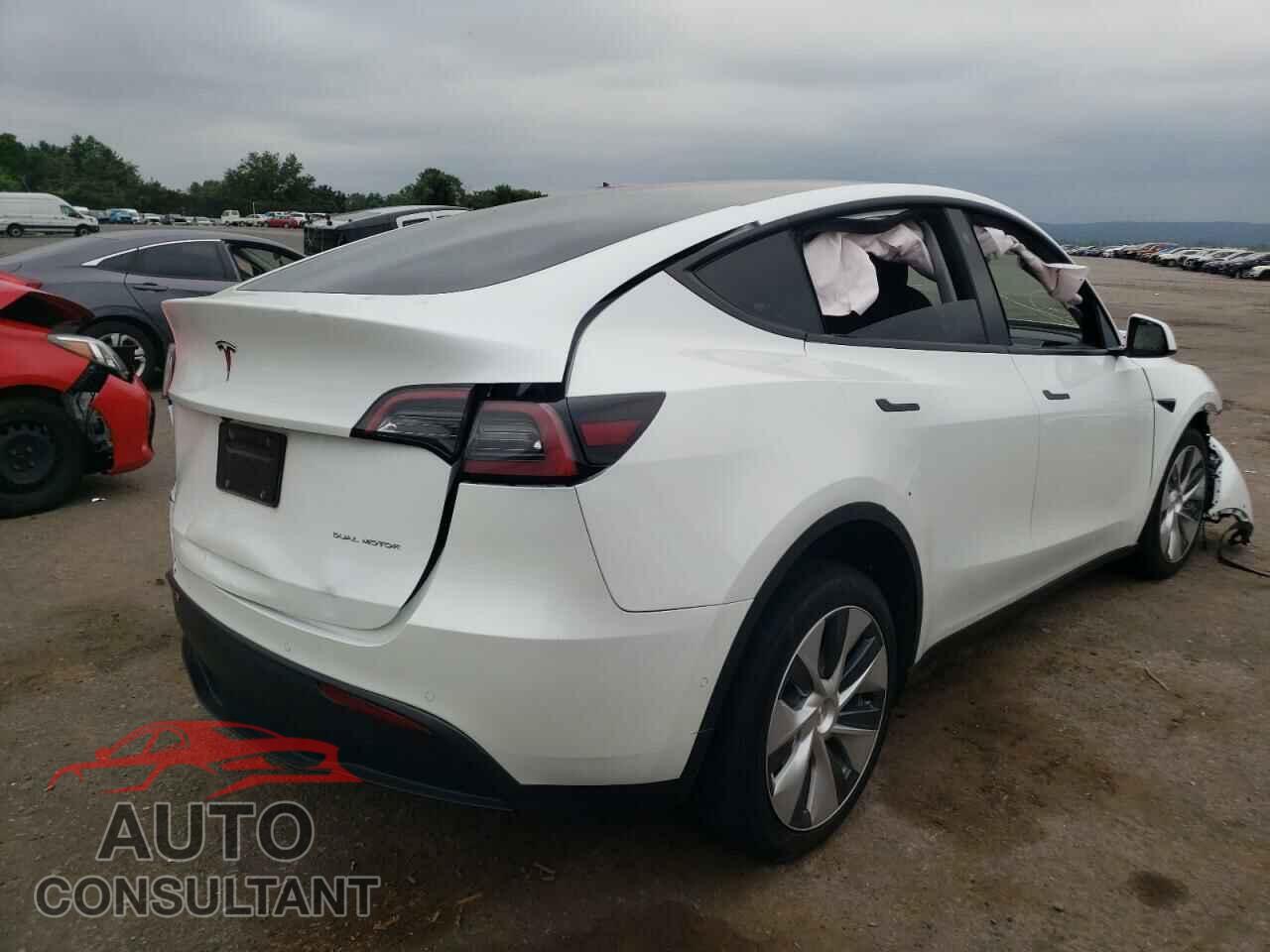 TESLA MODEL Y 2021 - 5YJYGDEE3MF279039
