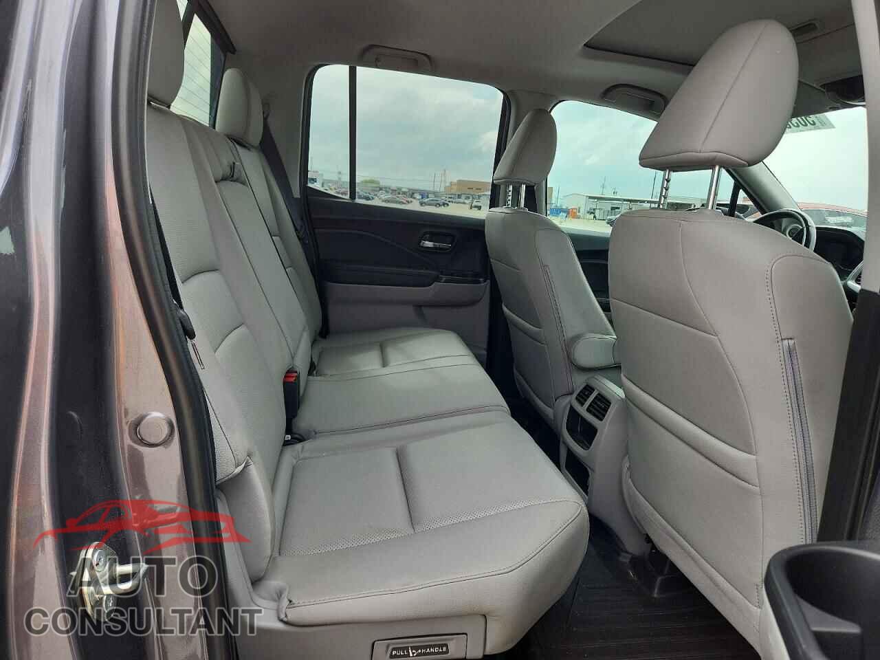 HONDA RIDGELINE 2019 - 5FPYK3F77KB016534