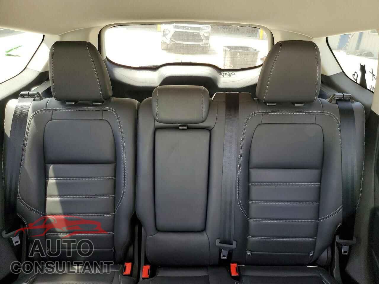 FORD ESCAPE 2019 - 1FMCU9HD8KUB76105