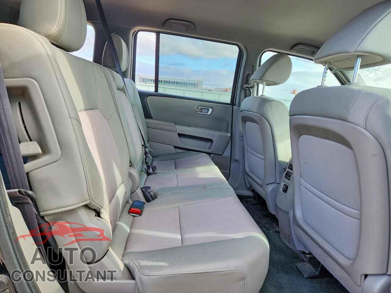 HONDA PILOT 2014 - 5FNYF4H44EB043099