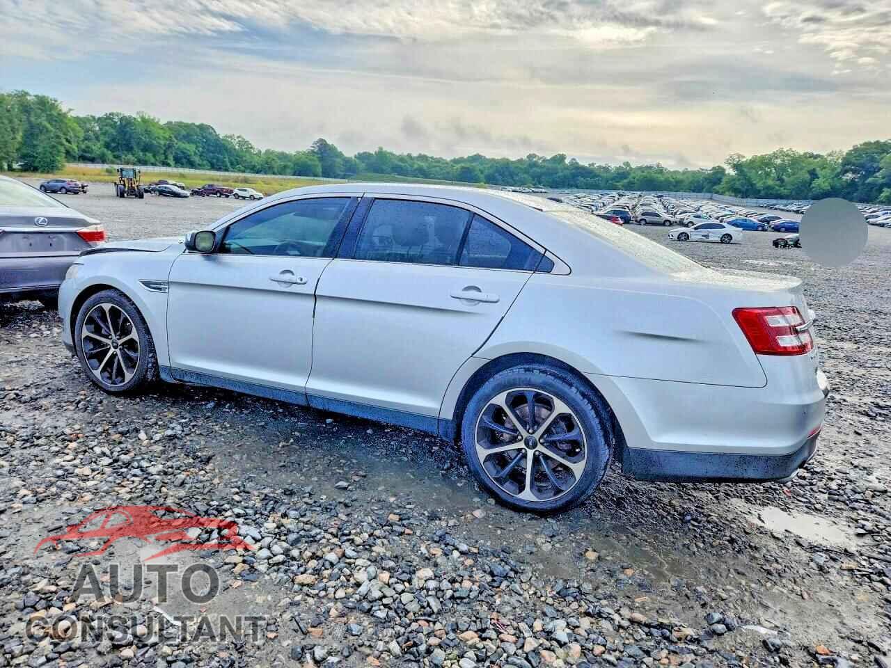 FORD TAURUS 2015 - 1FAHP2F88FG103194