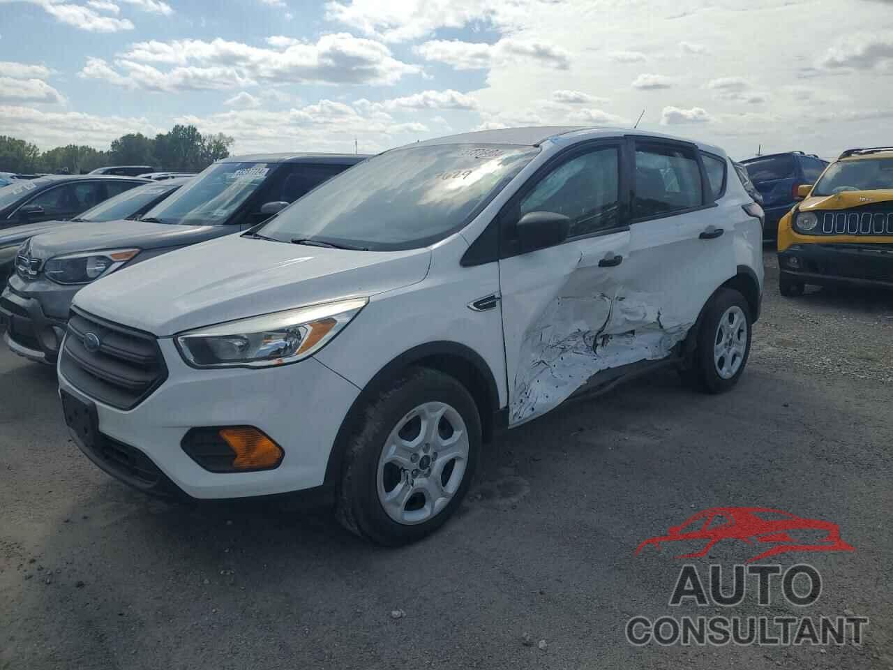 FORD ESCAPE 2017 - 1FMCU0F77HUC57629