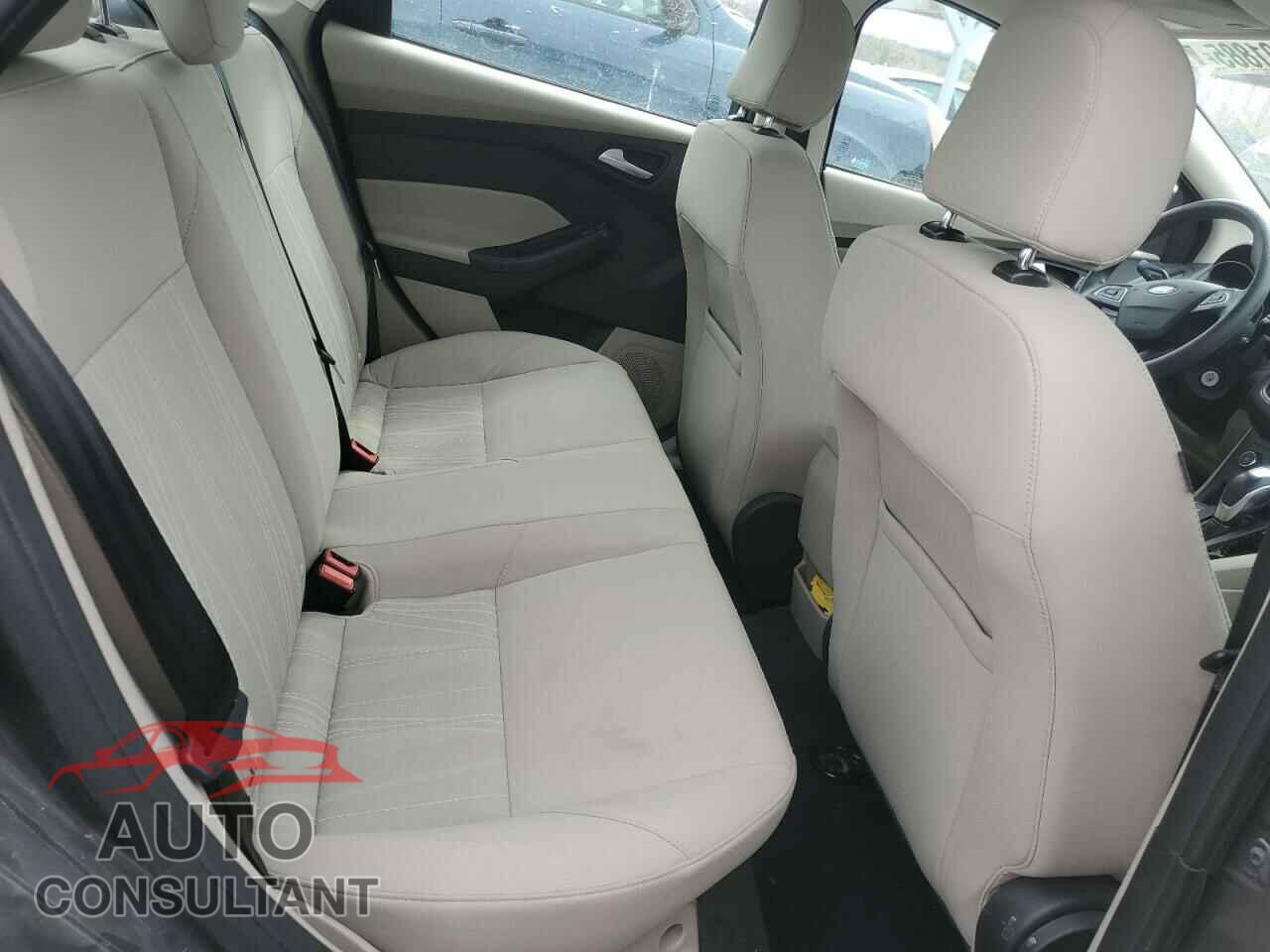 FORD FOCUS 2015 - 1FADP3F27FL357339