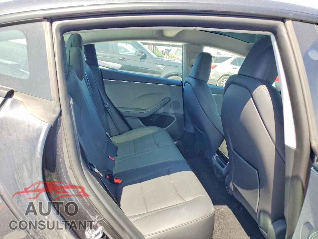 TESLA MODEL 3 2025 - 5YJ3E1EA8SF051322