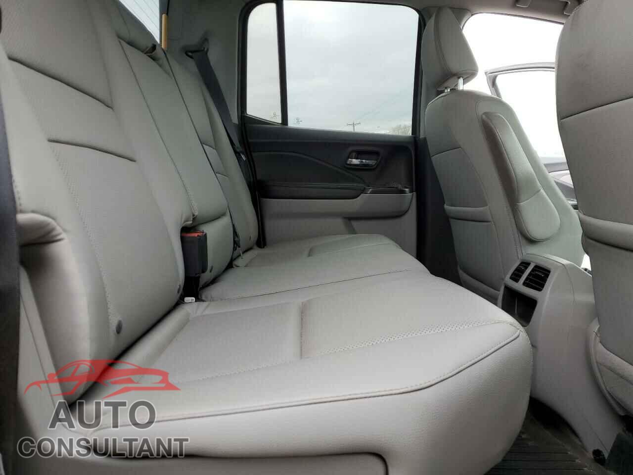 HONDA RIDGELINE 2017 - 5FPYK3F54HB021990