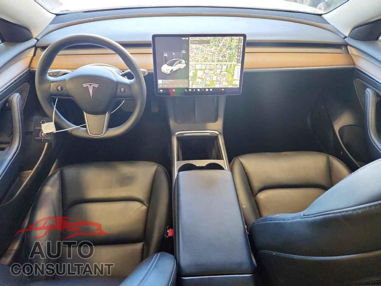 TESLA MODEL 3 2022 - 5YJ3E1EA8NF111748