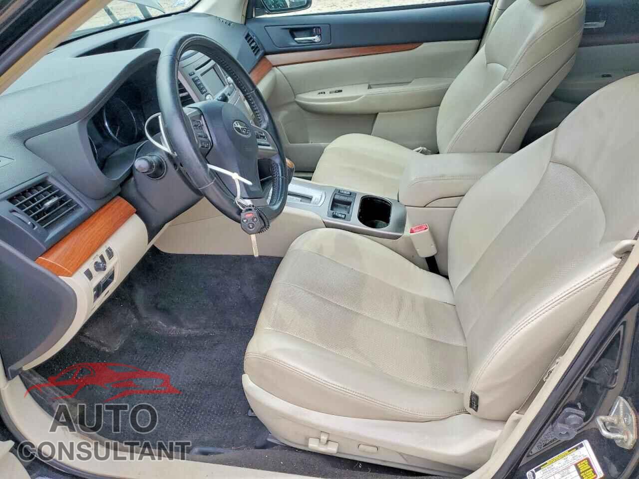 SUBARU OUTBACK 2014 - 4S4BRBLC0E3302714