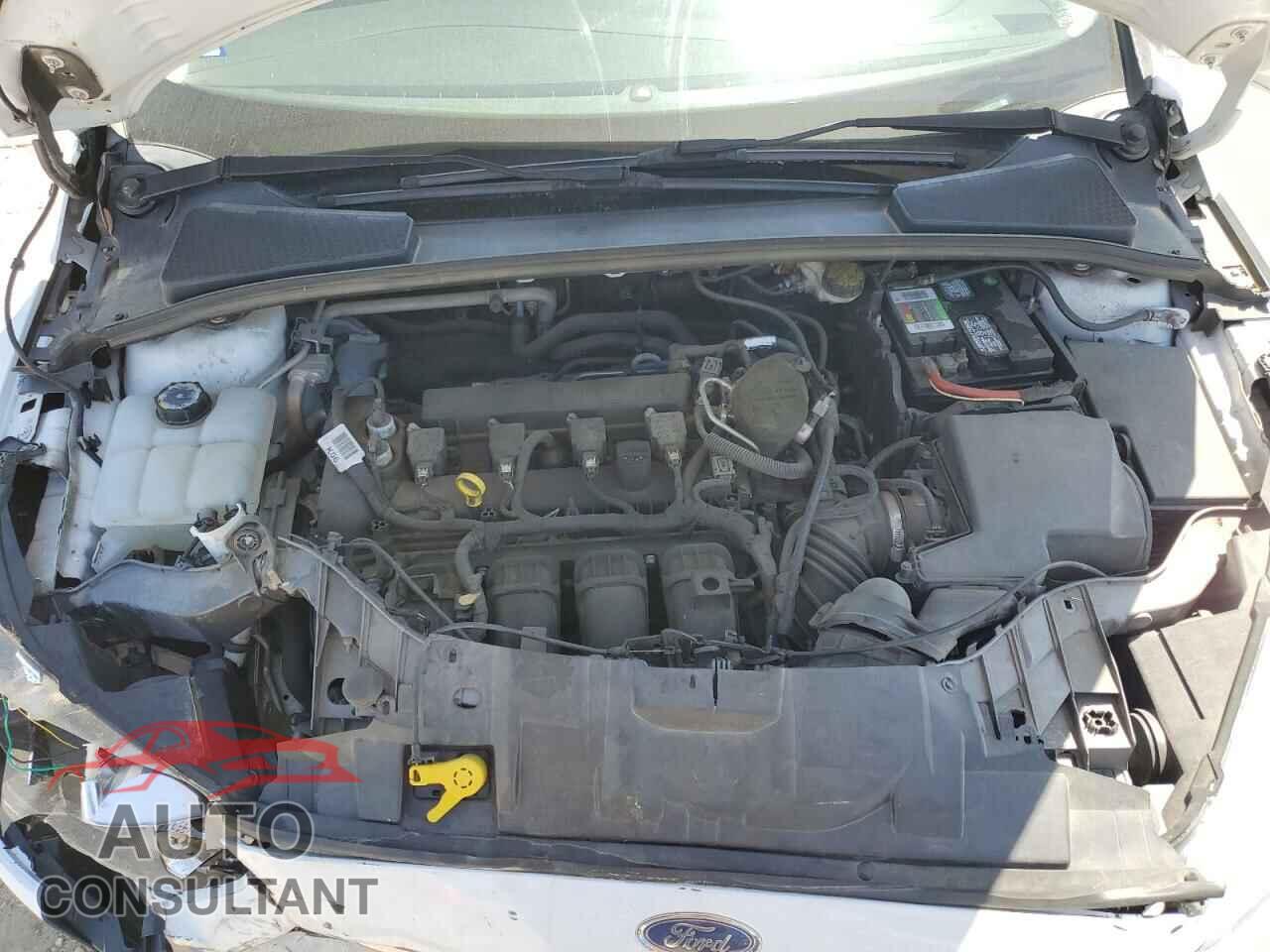 FORD FOCUS 2015 - 1FADP3E24FL379851