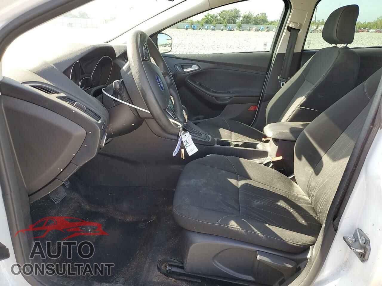 FORD FOCUS 2018 - 1FADP3FE9JL201774