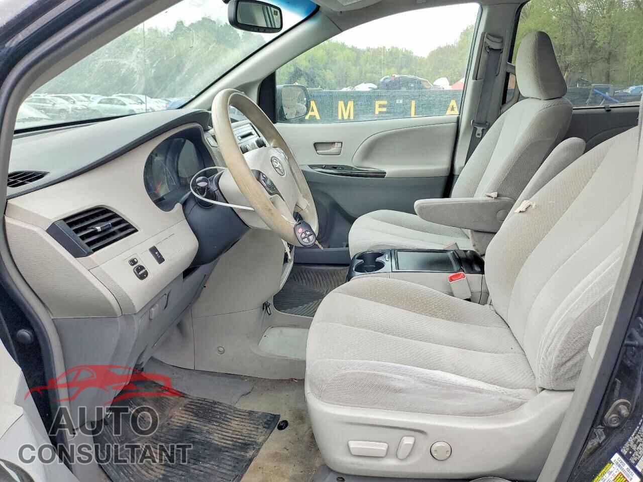 TOYOTA SIENNA 2013 - 5TDKK3DC8DS367644