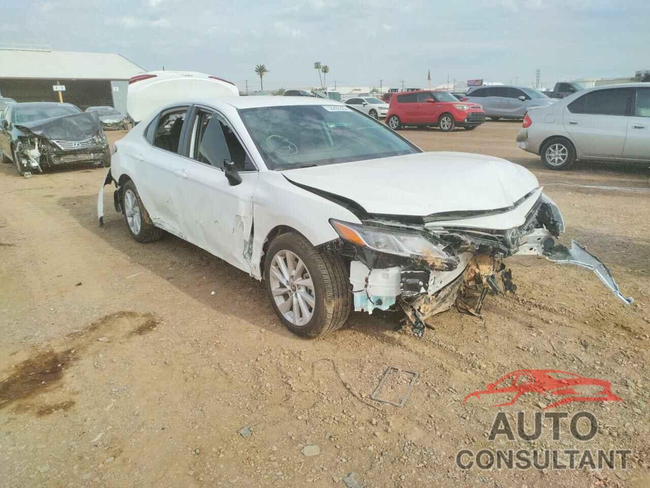 TOYOTA CAMRY 2022 - 4T1C11AK6NU639740