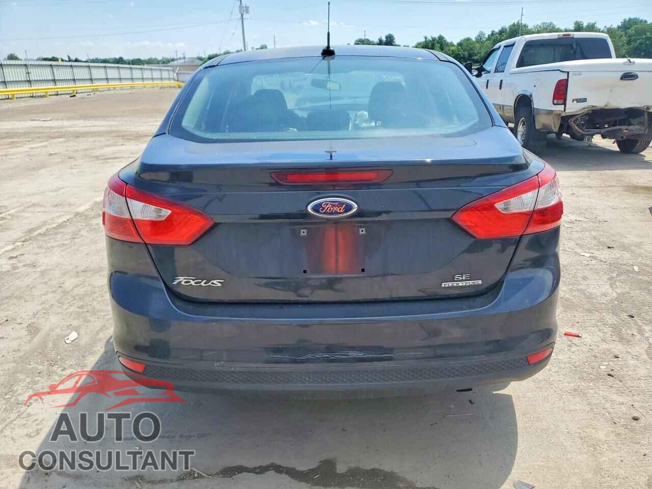 FORD FOCUS 2014 - 1FADP3F27EL168575
