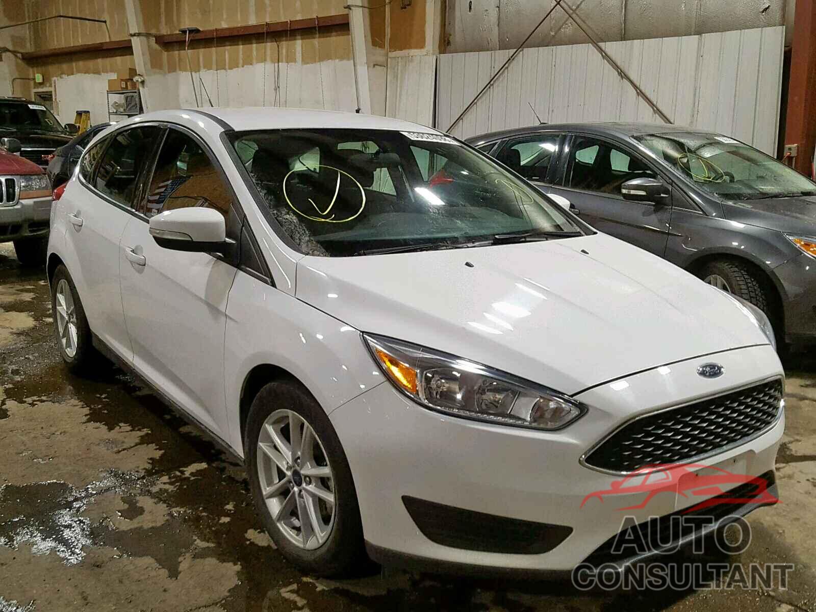 FORD FOCUS 2017 - 1FADP3K21HL272036