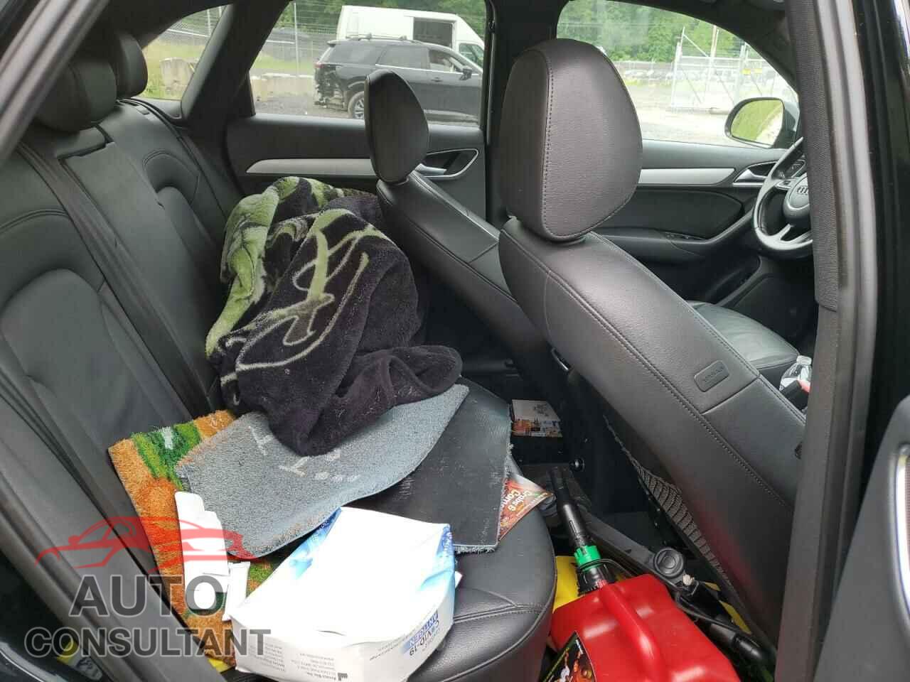 AUDI Q3 2017 - WA1ECCFS6HR000920