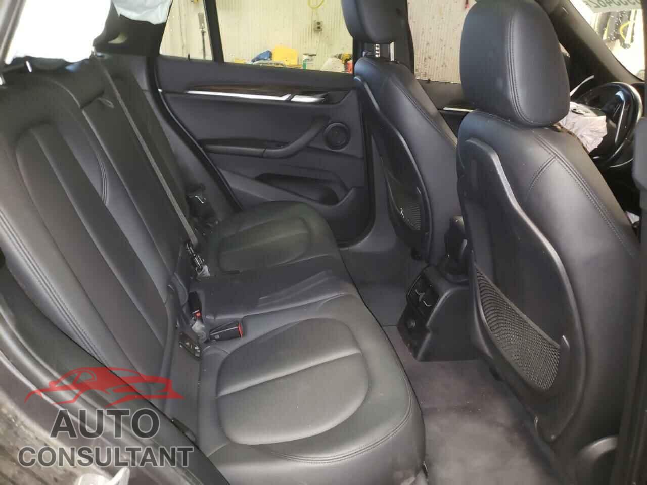BMW X1 2017 - WBXHT3C34H5F67818