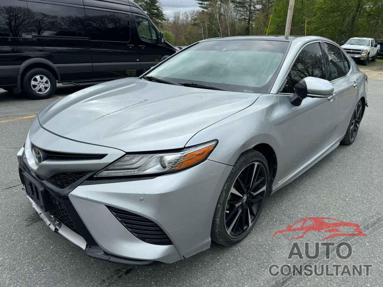 TOYOTA CAMRY 2018 - 4T1B61HK8JU506037