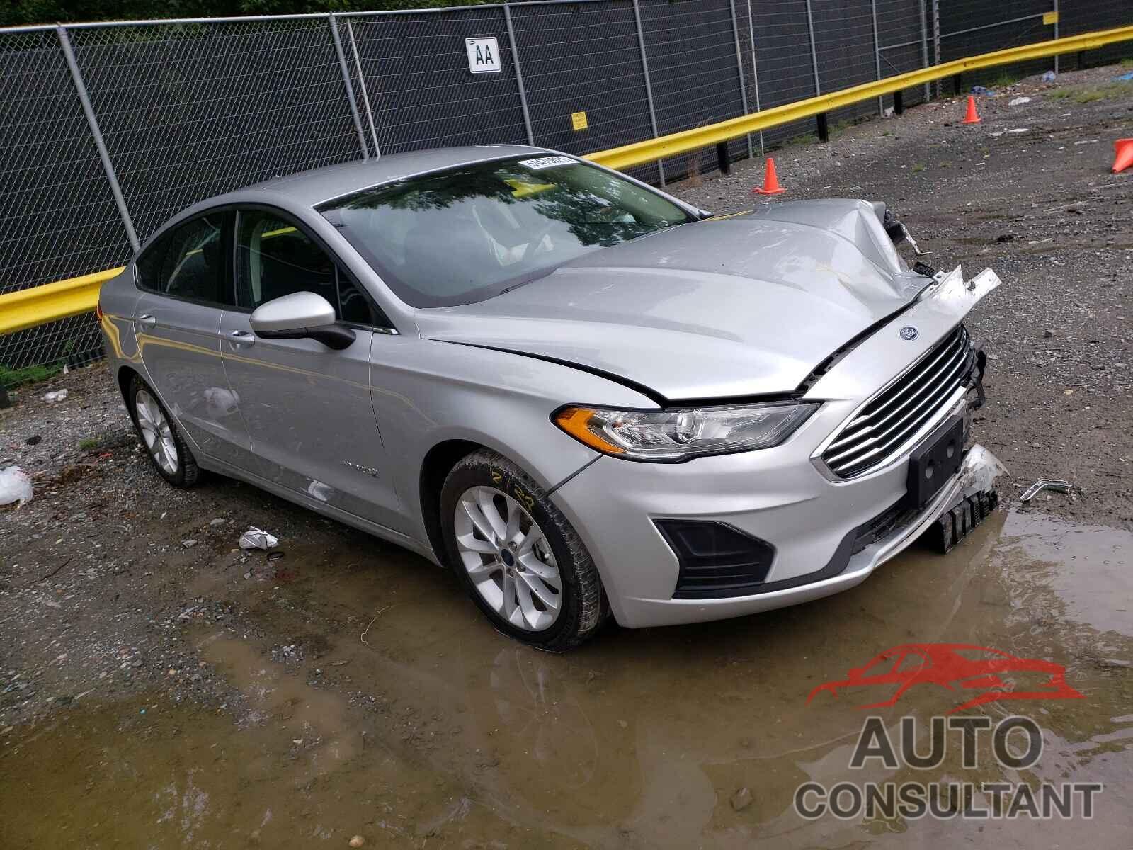 FORD FUSION 2019 - 3FA6P0LU0KR210451