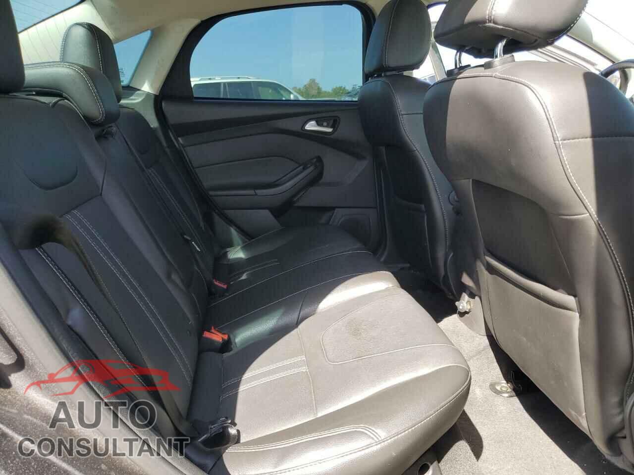 FORD FOCUS 2014 - 1FADP3F21EL219486