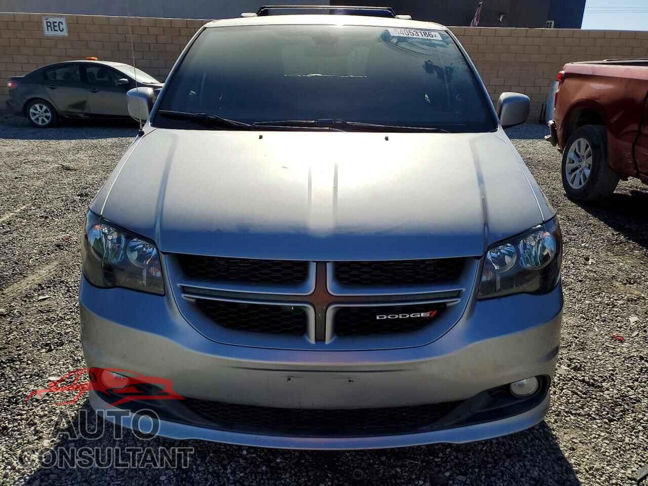 DODGE CARAVAN 2018 - 2C4RDGEG0JR282979