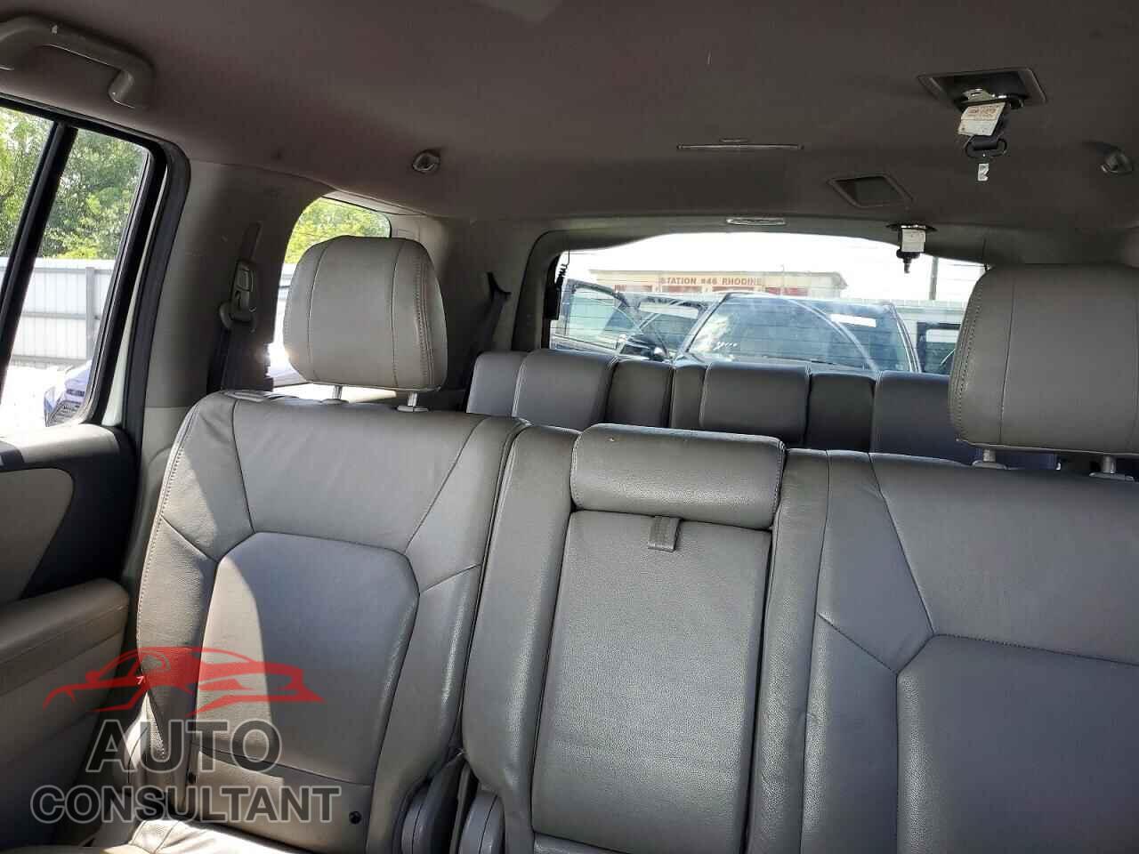 HONDA PILOT 2014 - 5FNYF3H24EB026876