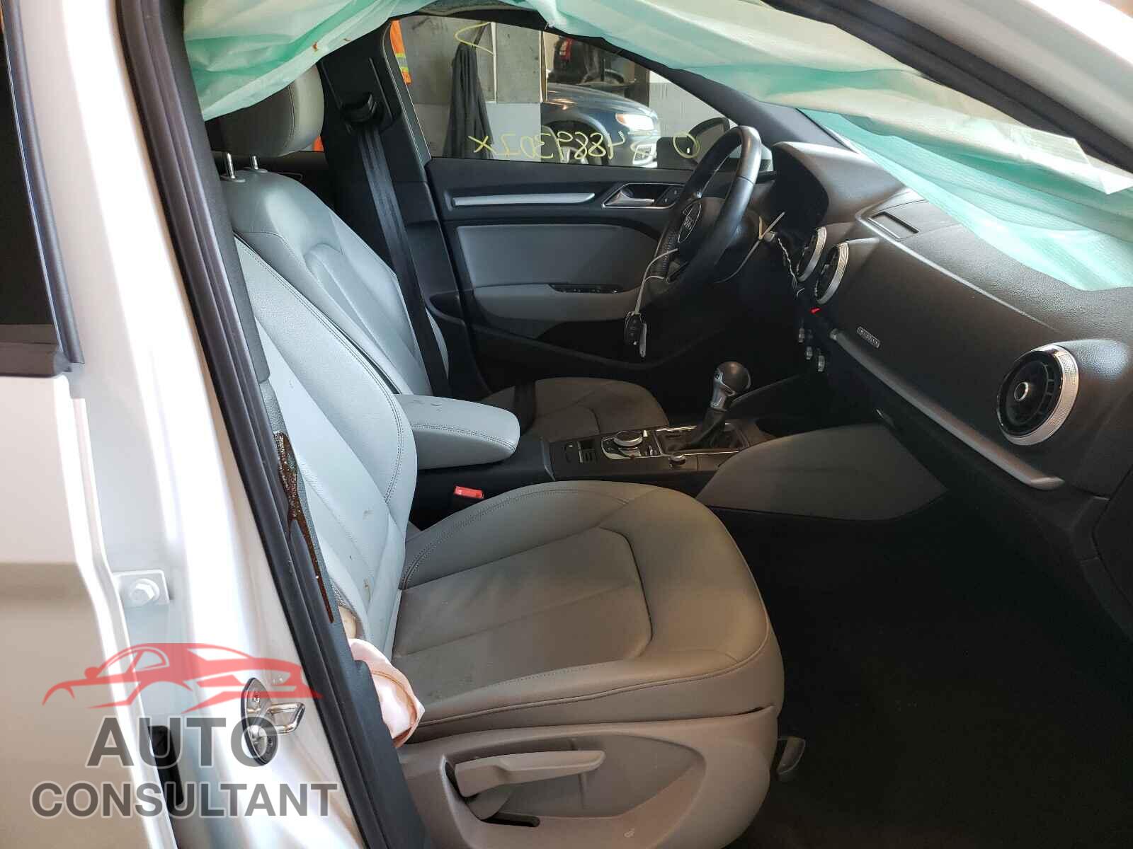 AUDI A3 2017 - WAUB8GFF4H1065233