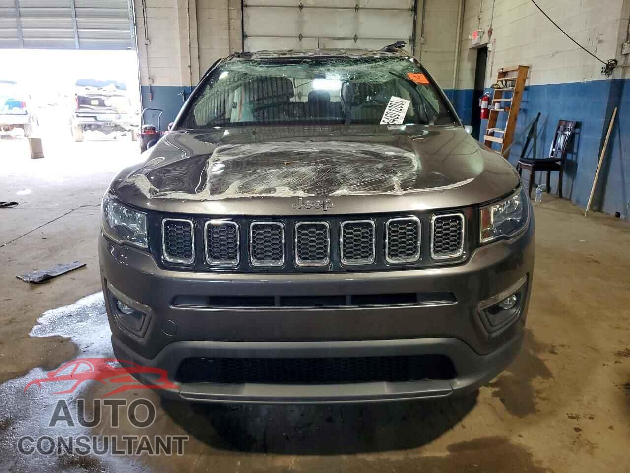 JEEP COMPASS 2019 - 3C4NJDBB3KT661097