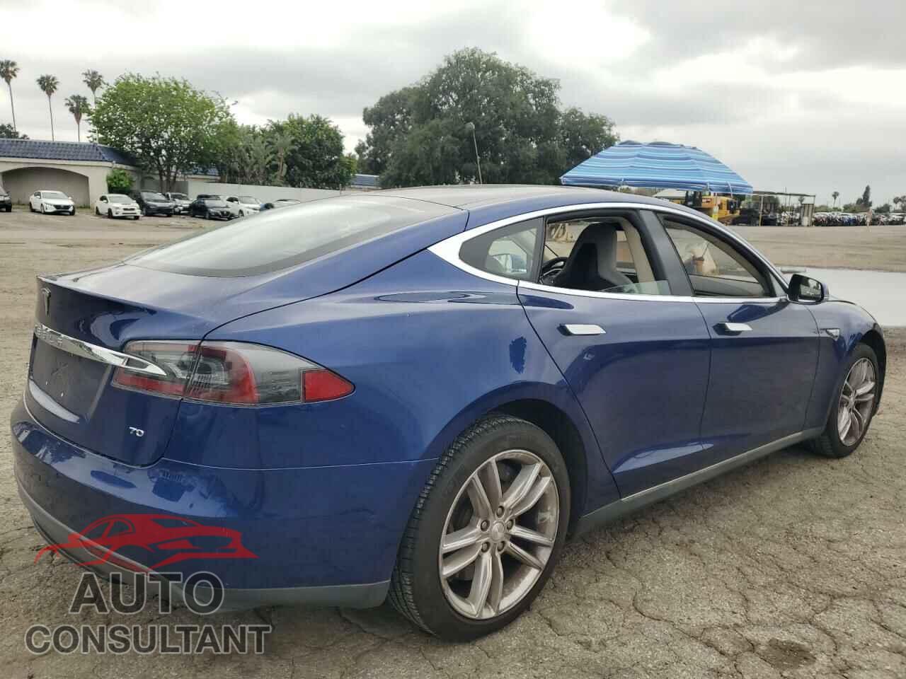 TESLA MODEL S 2015 - 5YJSA1E1XFF112876