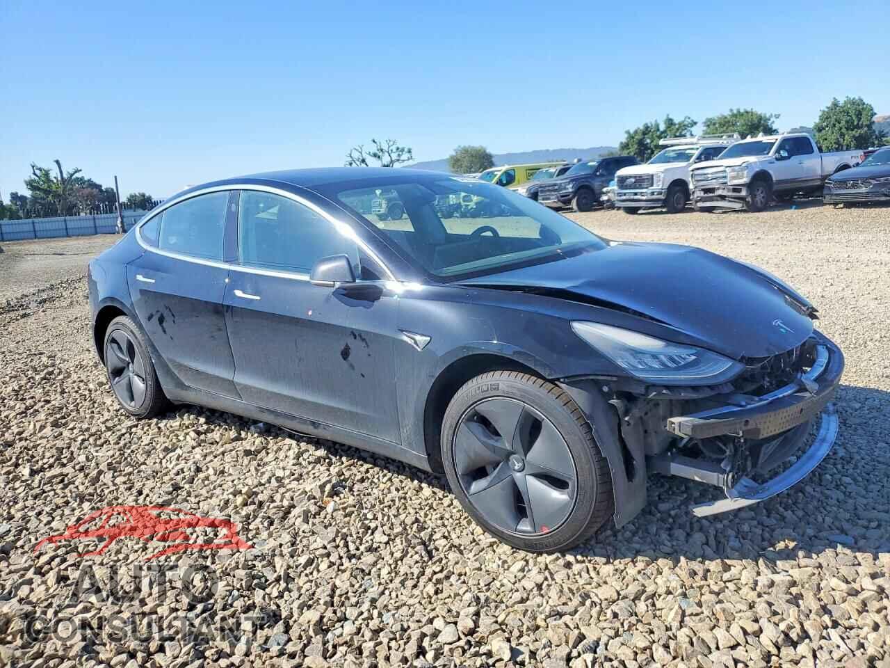 TESLA MODEL 3 2018 - 5YJ3E1EA8JF123151