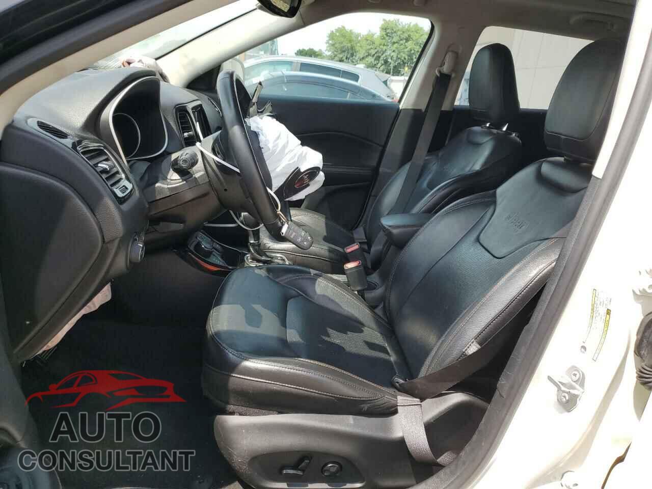 JEEP COMPASS 2018 - 3C4NJDCB3JT298457